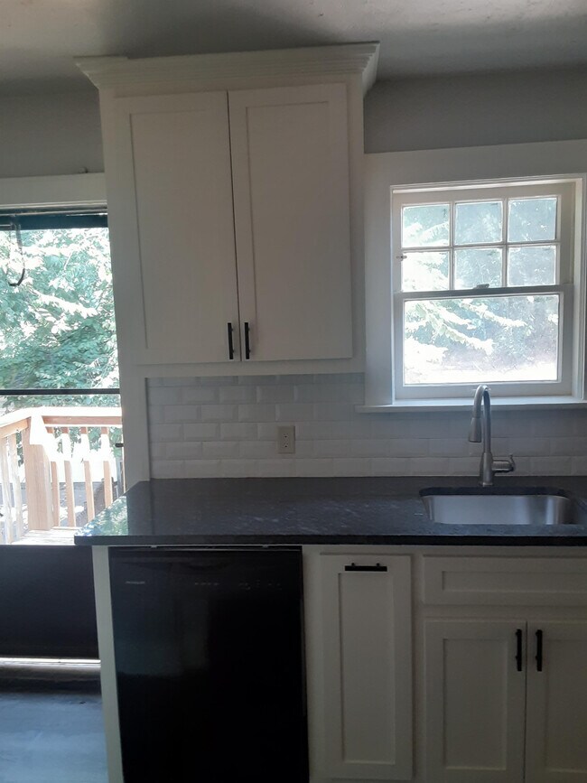 Foto del edificio - 2403 NW 16th St