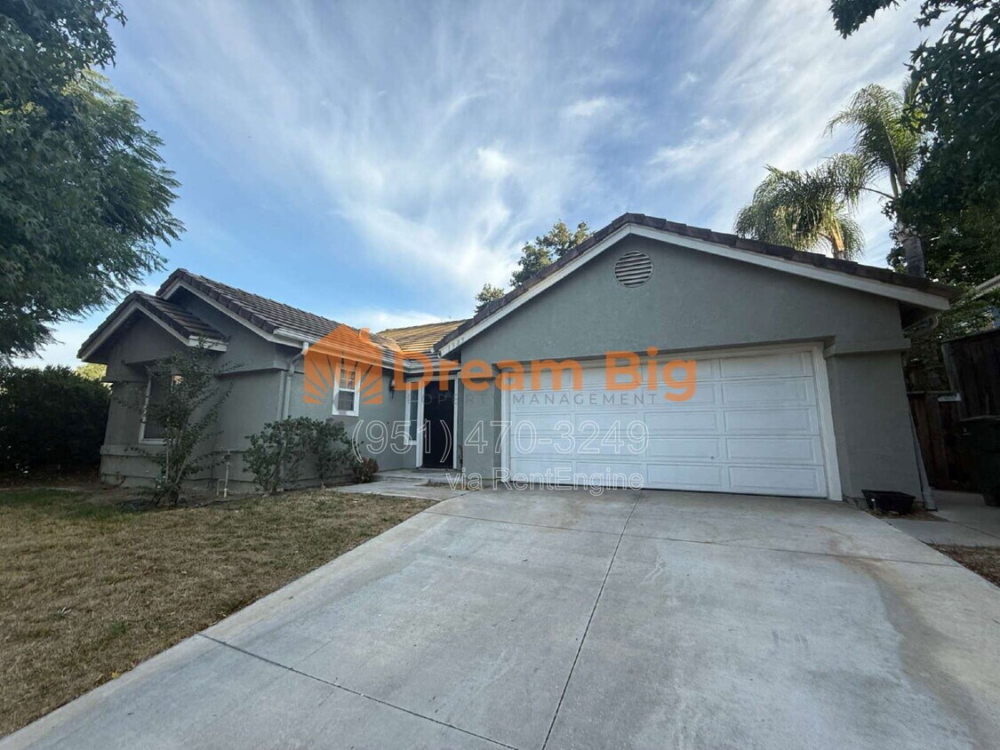 Primary Photo - 1585 Stoneykirk Dr