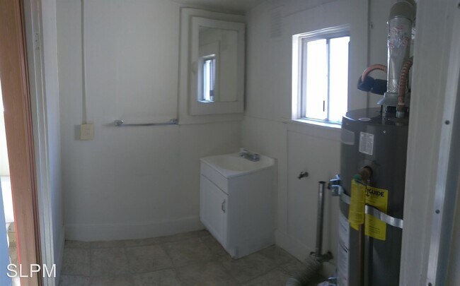 Foto del edificio - 3707 Brookdale Ave