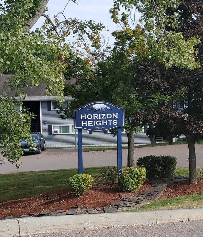 Foto del edificio - 152 Quarry Hill Rd