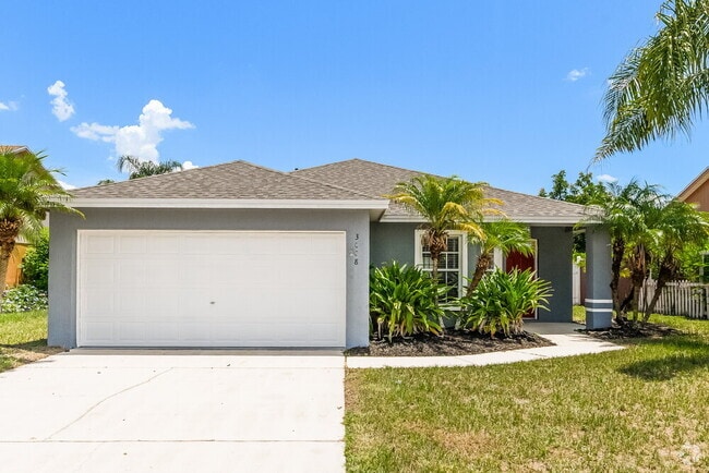 Building Photo - 3008 Sabal Bend Dr NE