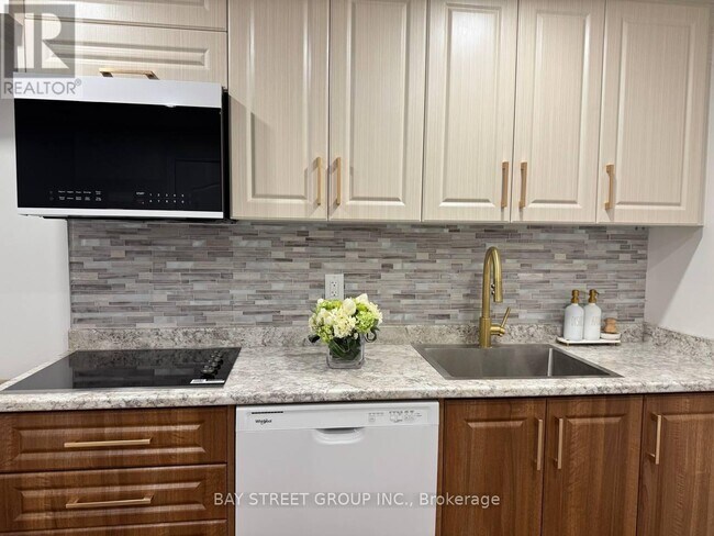 Photo du bâtiment - 49 Chiara Dr