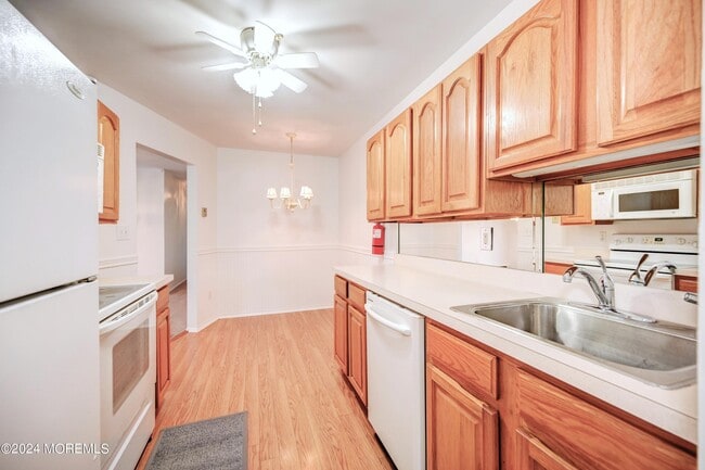 Building Photo - 59 Amberly Dr