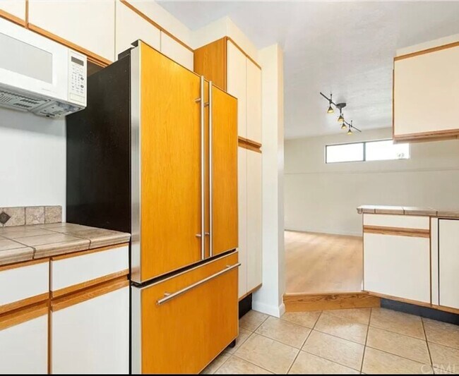 Foto del edificio - 461 Java St