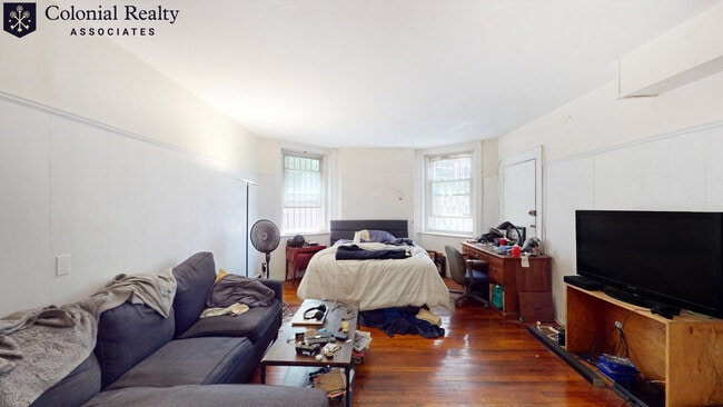 Building Photo - 1069 Beacon St