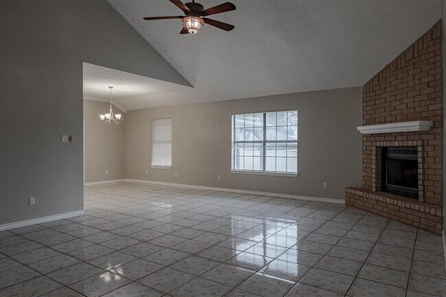 Building Photo - 106 Cottontail Ln