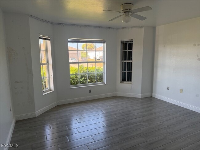 Foto del edificio - 2423 NW 8th Pl