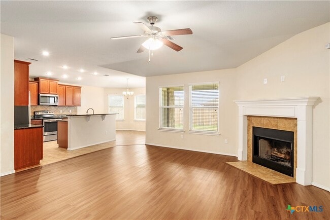 Building Photo - 9405 Cricket Dr