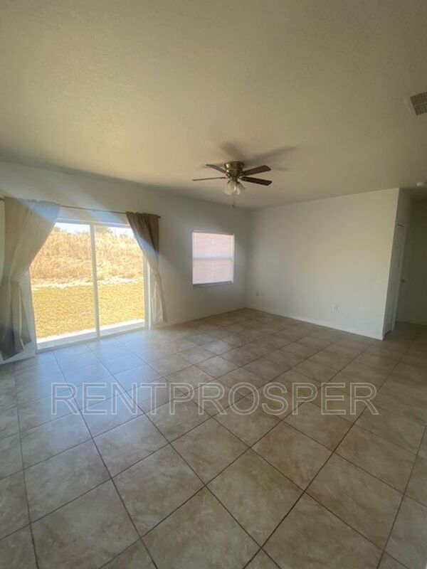 Building Photo - 986 Cumberland Dr