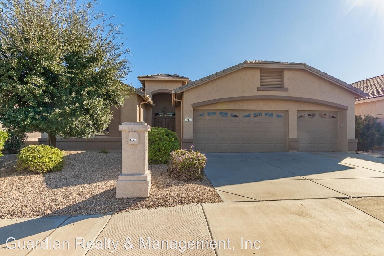 Primary Photo - 2 br, 2 bath House - 17631 N Goldwater Dr.