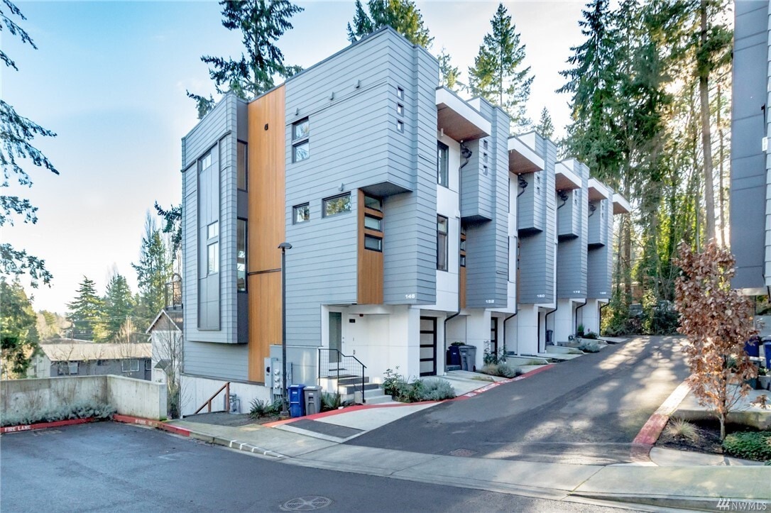 160 107th Ln S E, Bellevue, WA 98004 Townhome Rentals in Bellevue WA