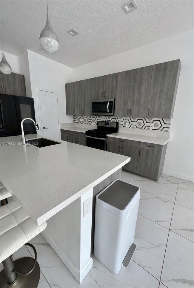 Foto del edificio - 4980 Whispering Way