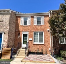 Building Photo - 915 Portner Pl