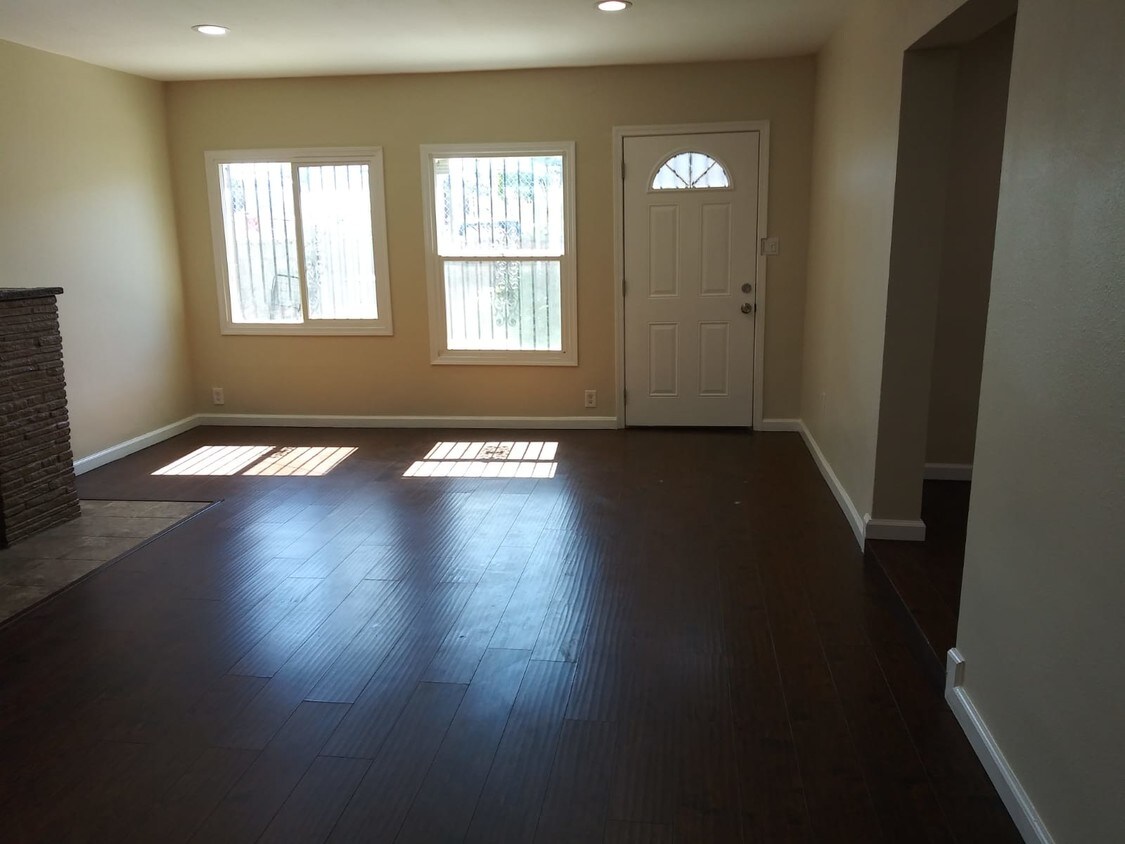 Foto principal - 11093 Atlantic Ave