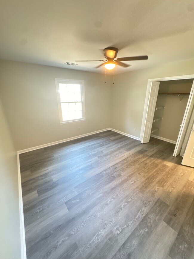 Foto del edificio - 2322 Magna Carta Pl SW