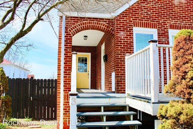 Building Photo - 3 br, 1 bath House - 3 Shenandoah Avenue