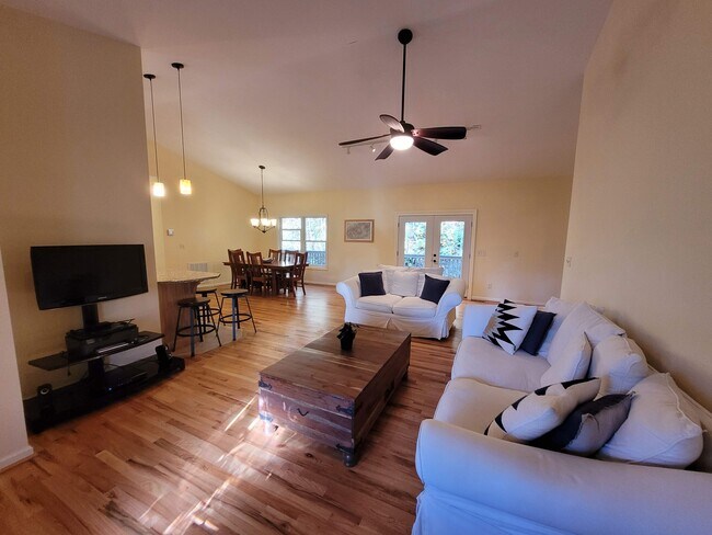 Foto del edificio - 97 N Coyote Springs Farm Rd