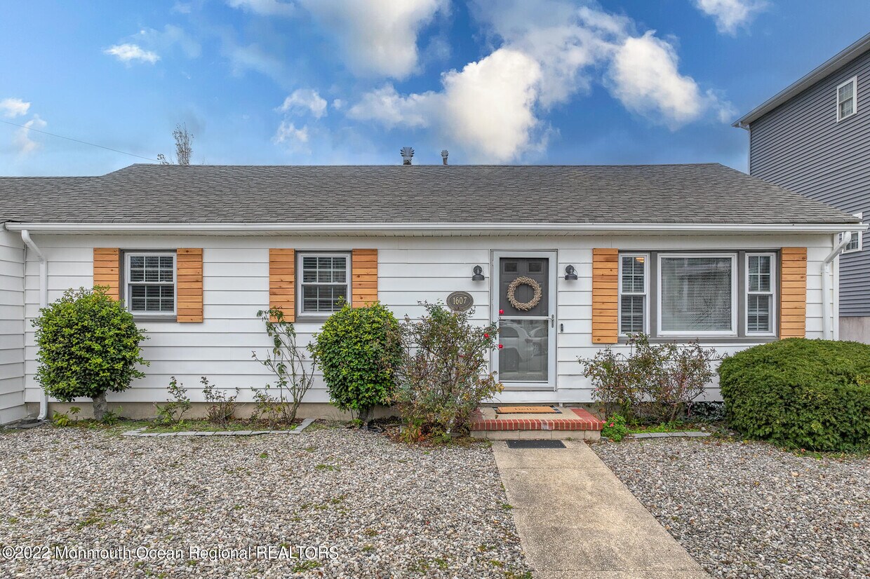 1607 East St, Point Pleasant Beach, NJ 08742 House for Rent in Point