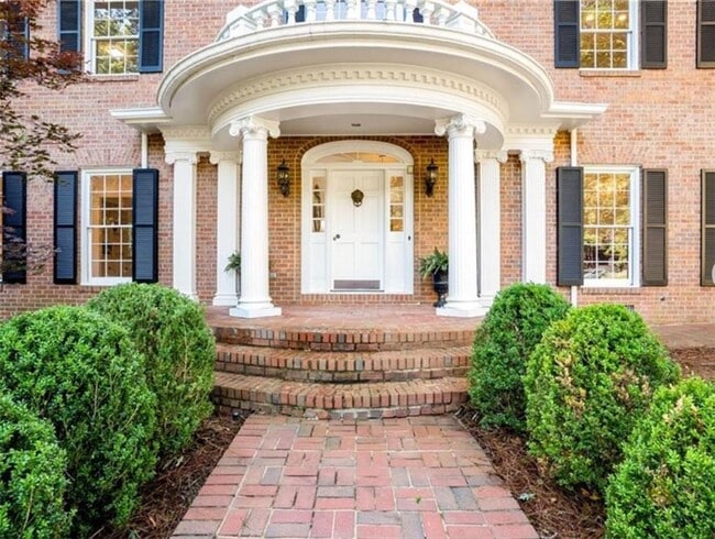 Building Photo - 755 River Gate Dr