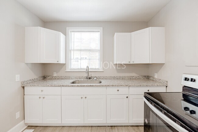 Foto del edificio - NOW OFFERING ½-MONTH FREE OFF FIRST FULL M...