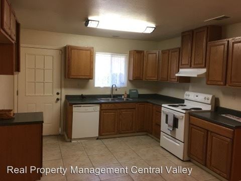 Building Photo - 254 S Hinkley Ave
