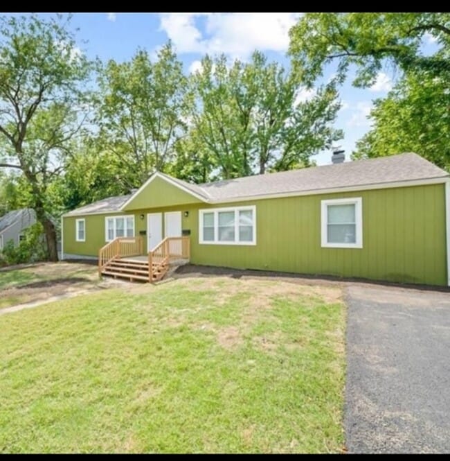 Foto del edificio - 5756 Indiana Ave