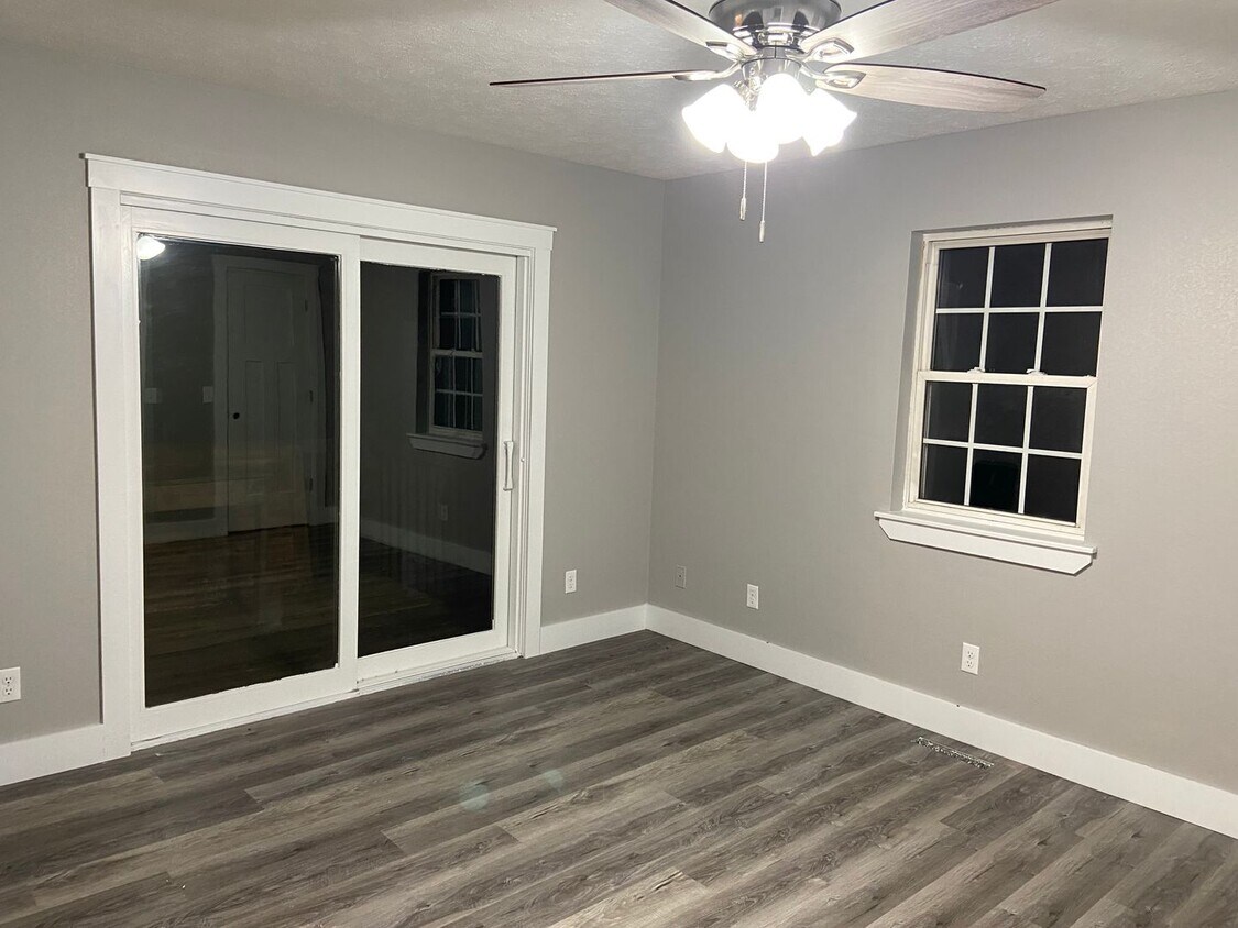 Primary Photo - a Cozy 2 acres home in Ozark