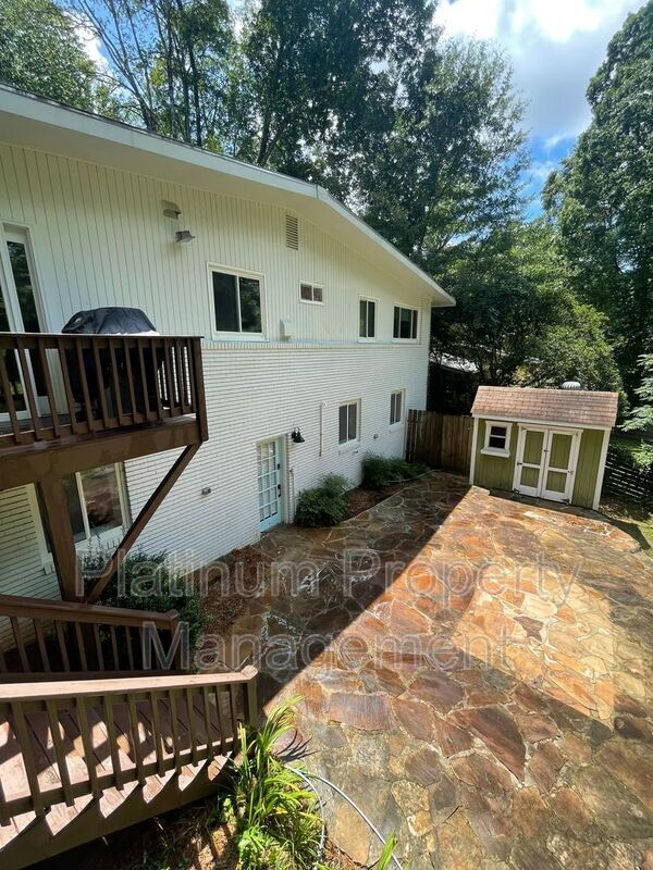 Foto del edificio - 3828 Donaldson Dr