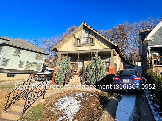 Foto del edificio - 3 Bed 2 Bath ready to rent!