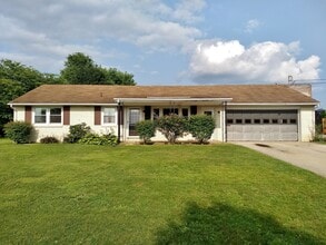 Building Photo - 1647 Haar Rd