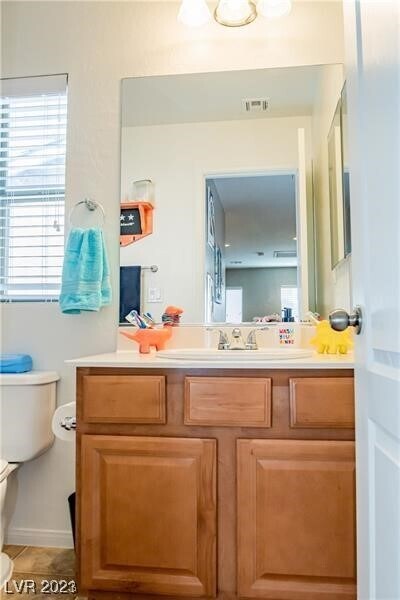 Foto del edificio - 10414 Lilac Square Ave