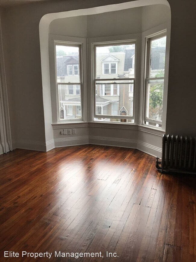 Building Photo - 1 br, 1 bath House - 643 W. Princess St., ...