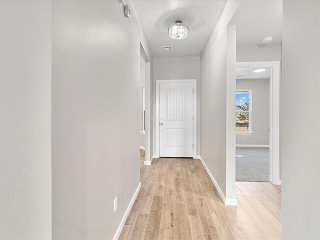 Foto del edificio - Newer Home For Lease in Washington!