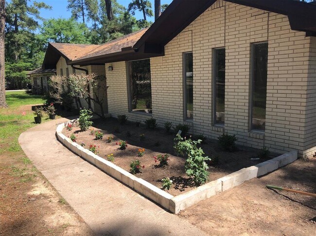 Foto del edificio - 25610 Spring Ridge Dr