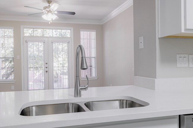 Foto del edificio - Now Leasing – Exceptional Living Awaits