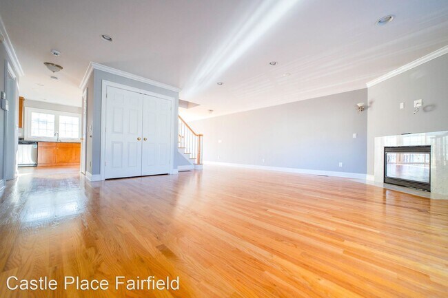 Foto del edificio - 3 br, 2.5 bath Apartment - 241-259 Castle Ave