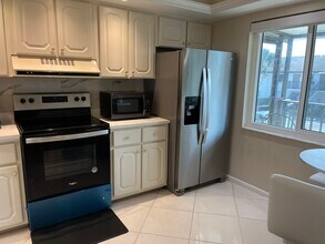 Building Photo - 3631 Arctic Cir