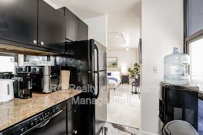 Photo - 620 Peachtree St NE House