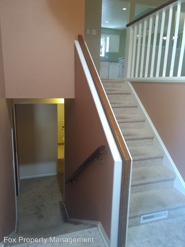 Foto del edificio - 4 br, 2 bath House - 23 University Circle