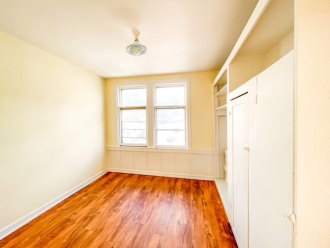 Building Photo - 405 Morgan Street 9 unit