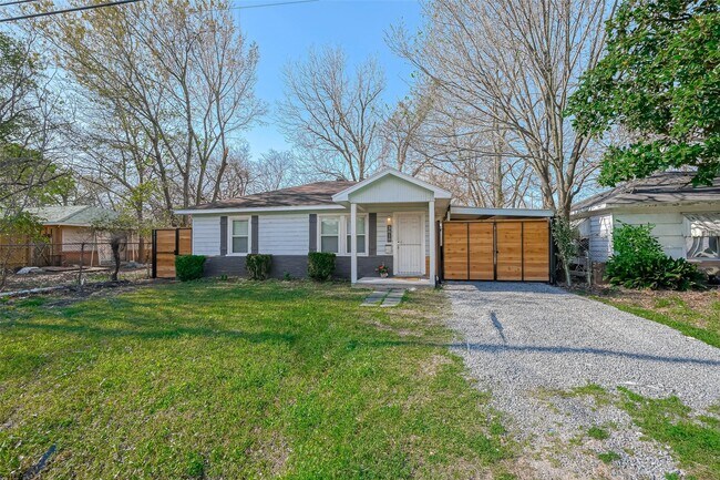 Foto del edificio - 3818 Noah St