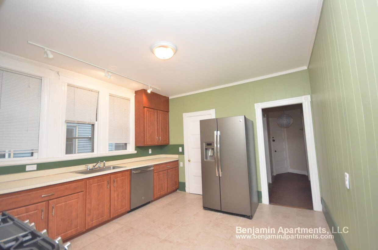 13 Spalding St Unit ROOM, Boston, MA 02130 Apartment for Rent in