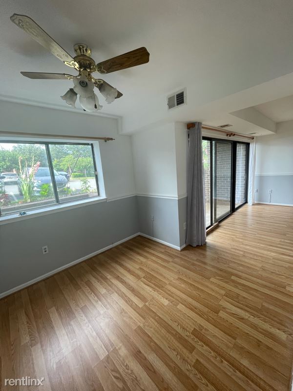 Foto del edificio - 1 br, 1 bath Condo - 9718 kingsbridge drive
