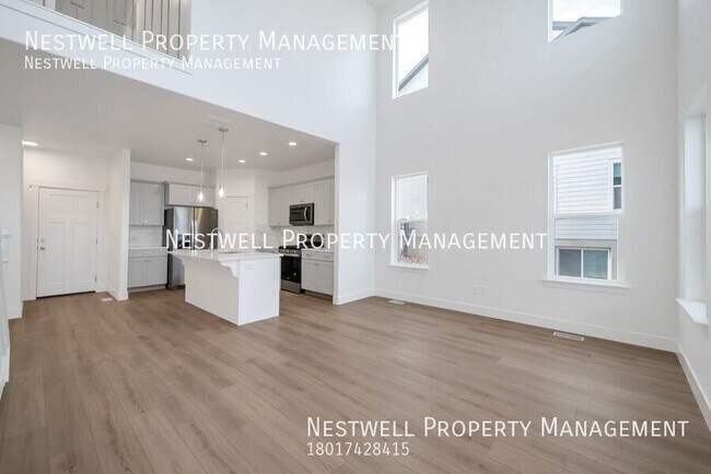 Foto del edificio - $250 OFF 1ST MONTHS RENT! Brand New Townho...