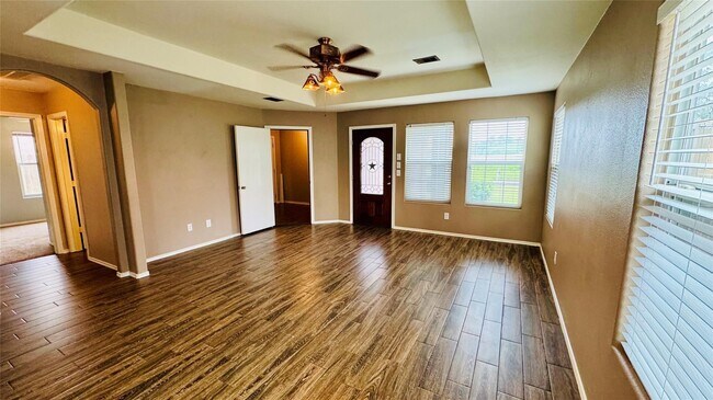 Foto del edificio - 4007 Hunter's Ridge Dr