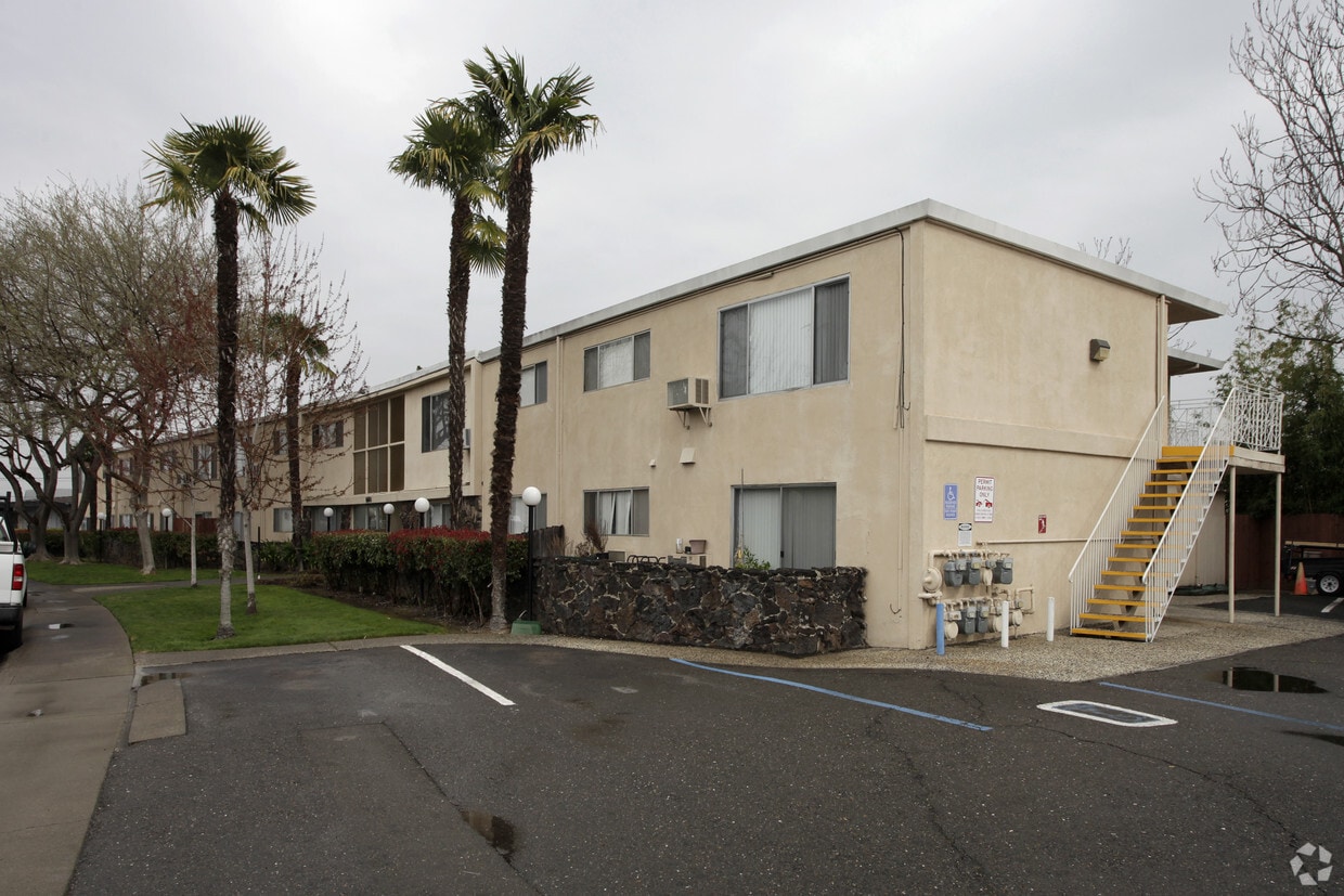 Royal Arms Apartments Apartments in Sacramento, CA