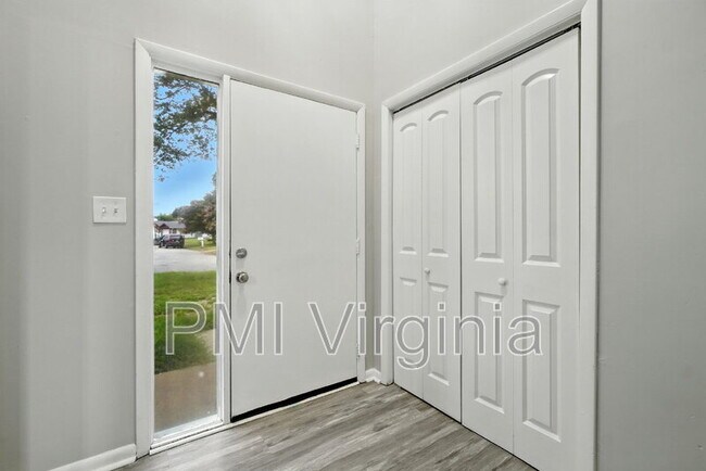 Foto del edificio - 5081 Holly Farms Dr