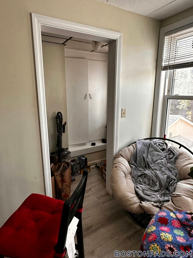 Primary Photo - 77 Lyman Ave