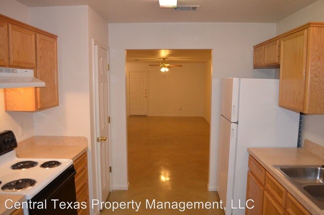 Foto del edificio - 932 Rosewood Dr