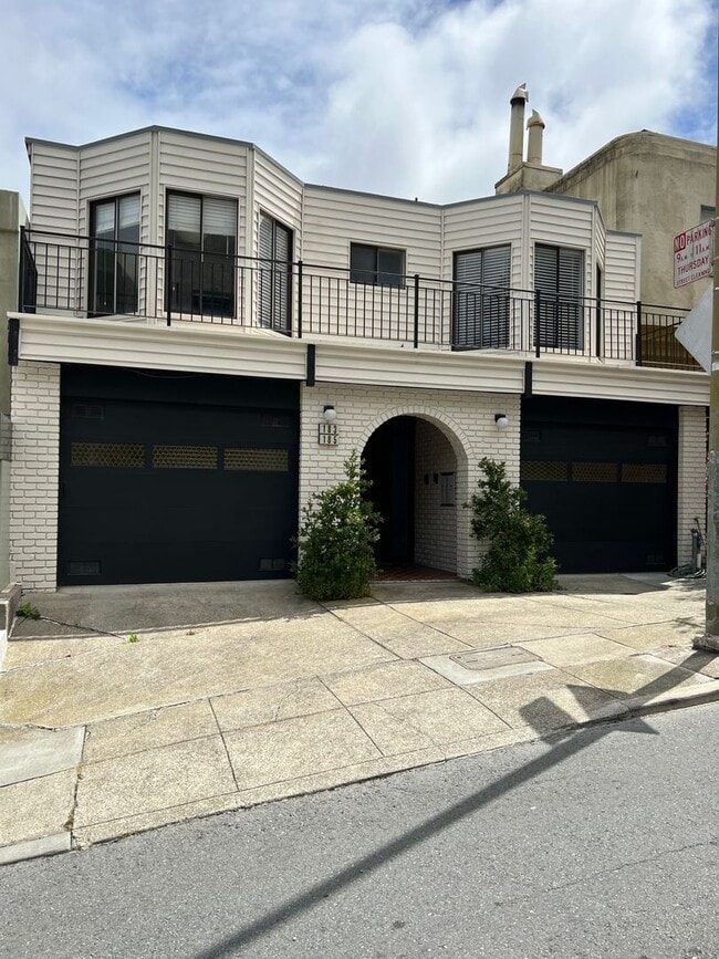 Building Photo - 185 Villa Terrace